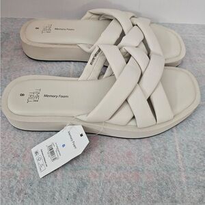 Time and Tru Xband Demi Wedge Sandal Women’s 8M Off White